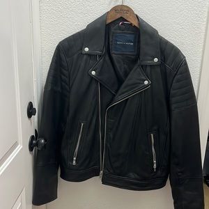 Tommy Hilfiger leather jacket Large